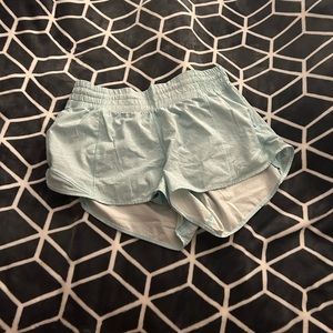 Lululemon hotty hot shorts size 6